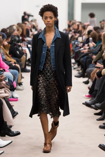 Look 12